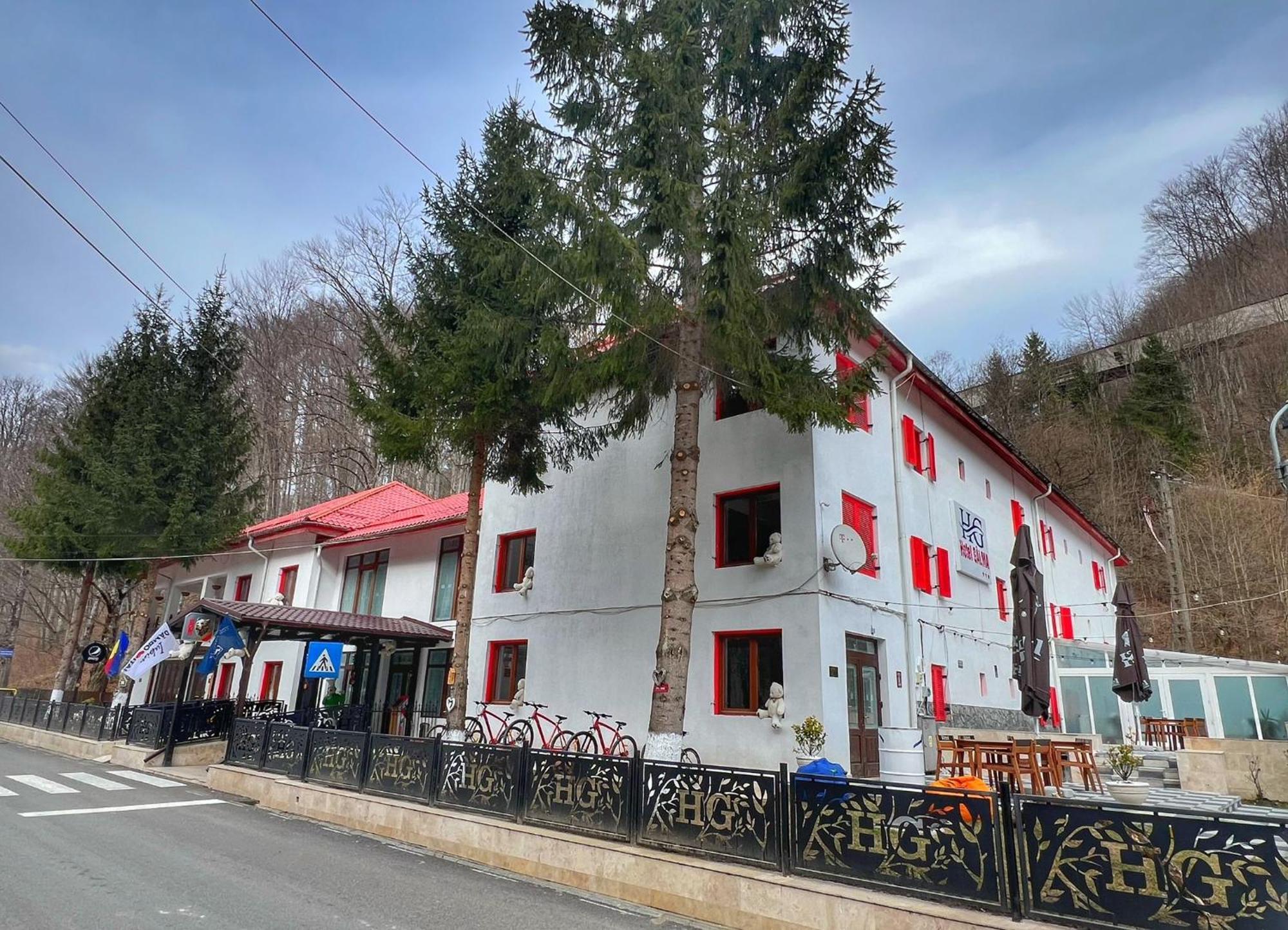 Hotel Galma Moroeni Eksteriør billede