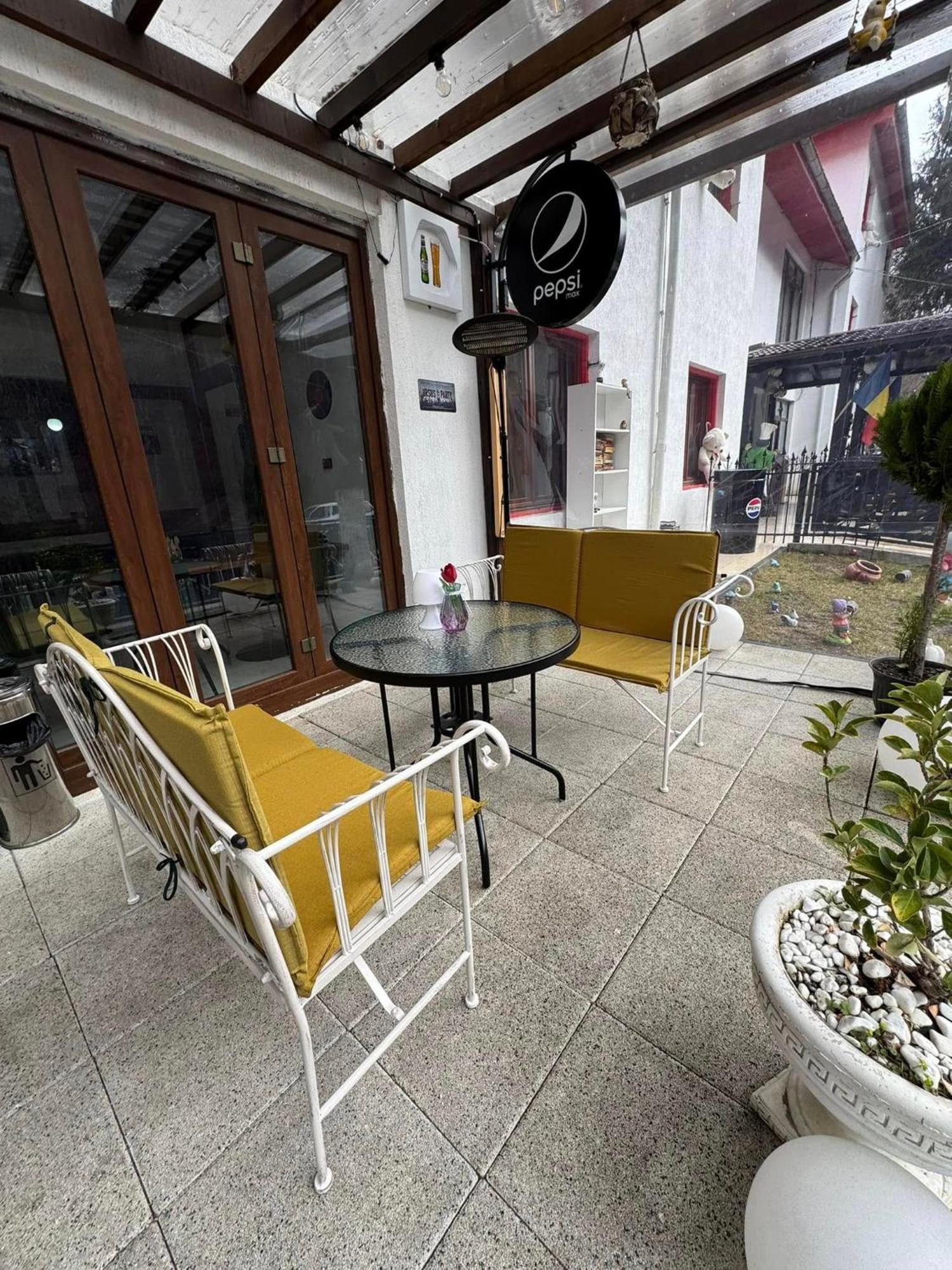 Hotel Galma Moroeni Eksteriør billede